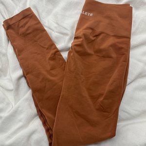 Alphalete Amplify Leggings